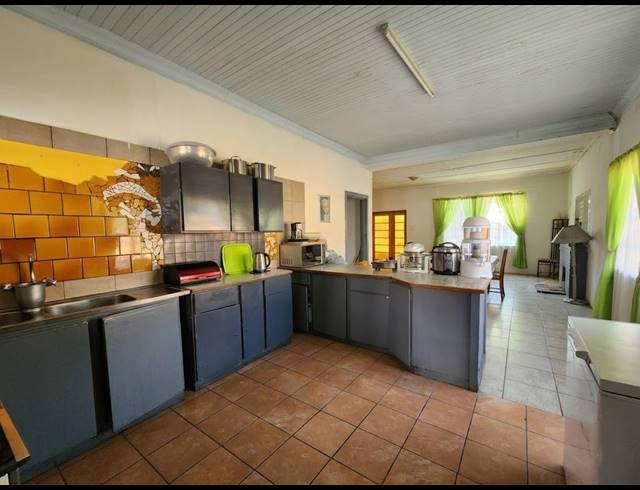3 BEDROOM HOUSE FOR SALE IN THREE RIVERS